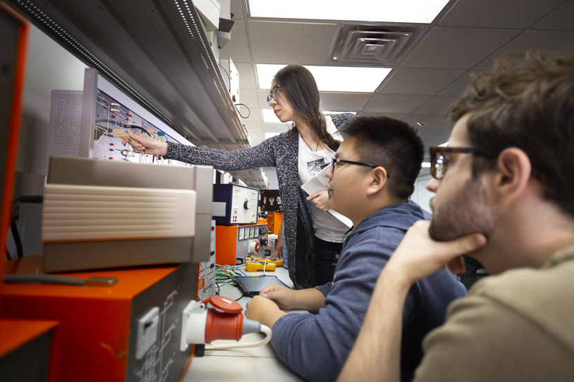 Students work during a class in the Grainger lab