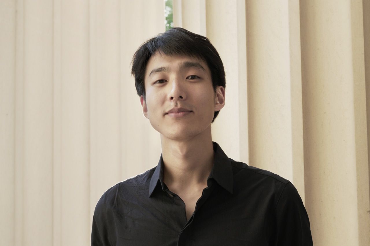 Headshot of New College of Architecture Faculty Member Il Hwan Kim (B.ARCH. ’17)