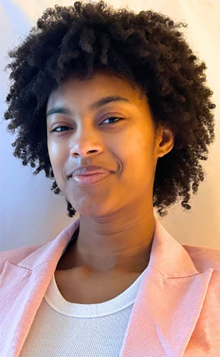 Headshot of Stuart School of Business Student Ava Gray (BA 2nd Year)