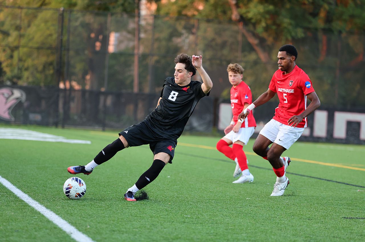 Illinois Tech men's soccer player Theo Balea