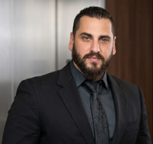 Headshot of MMAE seminar speaker and Illinois Tech alum Erfan Ahmadi