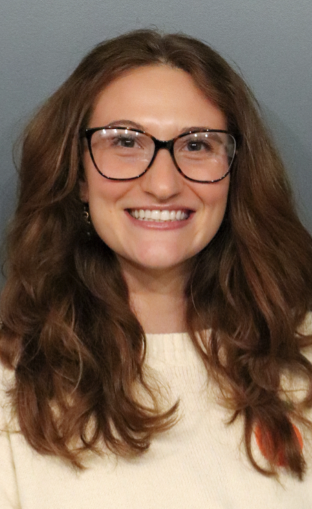 Headshot of Rachel Lummis (M.S. Business Analytics ’25)