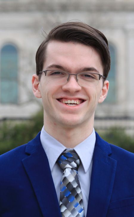 Head shot of Andrew Nichols (B.ARCH., M.HPB. 4th Year)