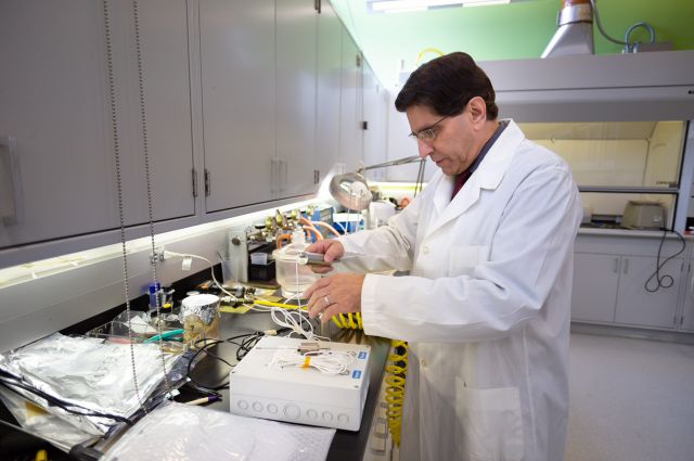 Photo of Philip Troyk in his lab