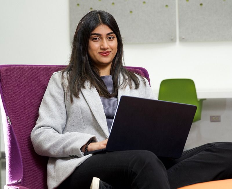 Sanjana Waghray student with laptop